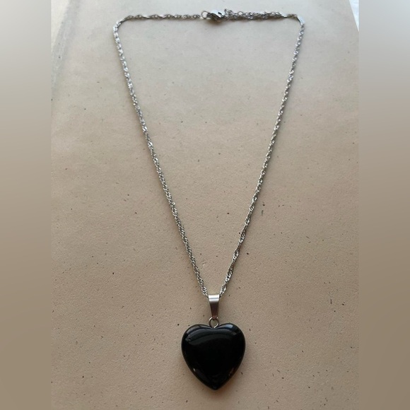Silver Black Stone Heart Pendant Necklace - Picture 4 of 5
